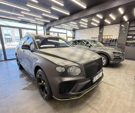 Bentley mat në studio